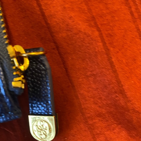 GUESS royal blue Clutch - hand purse. Large to hold phone, money and makeup. - Picture 6 of 6